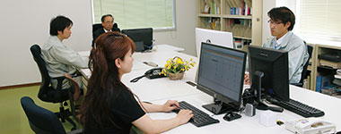 八宝電工社内